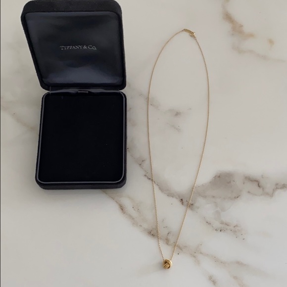 Tiffany & Co. twisted knot gold necklace - Picture 2 of 7